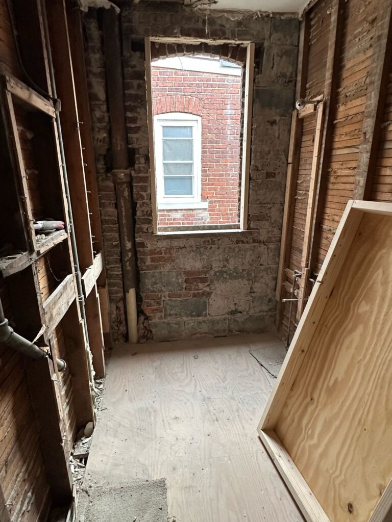 021c6b5d-8182-4788-8643-2074e5223186_cropped_processed_by_imagy-768x1024